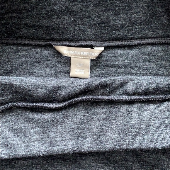 Banana Republic Rouched Skirt - Picture 2 of 3